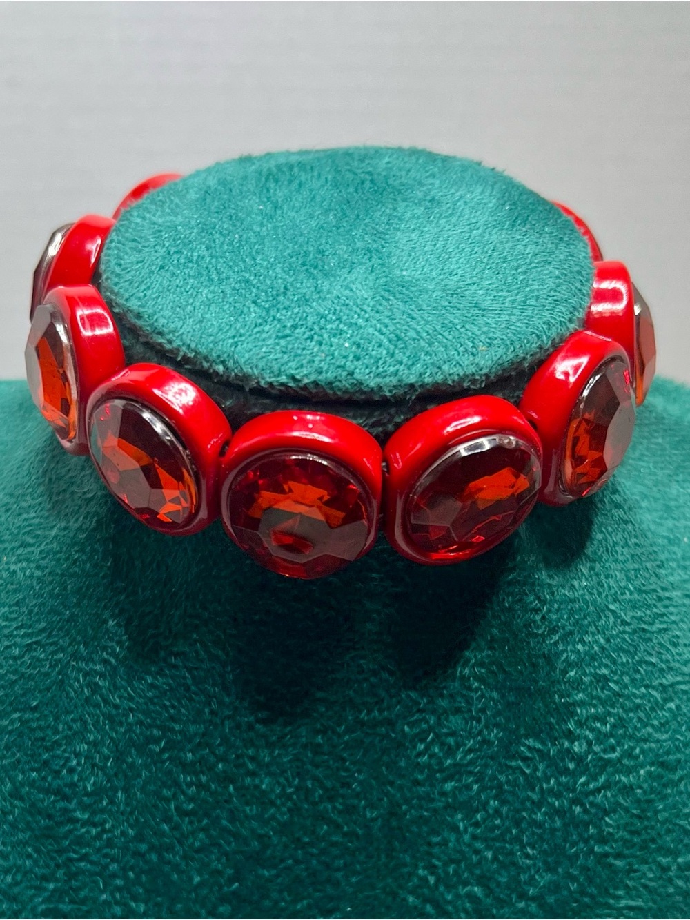 🆕 Plunder red stretch bracelet